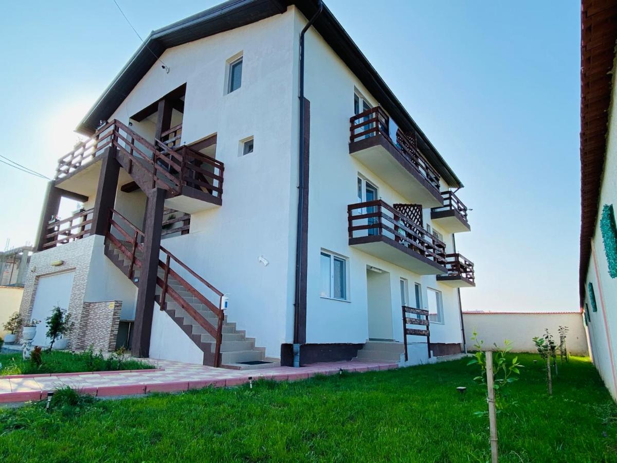 Готель Casa Irina 2Mai 2 Май Екстер'єр фото